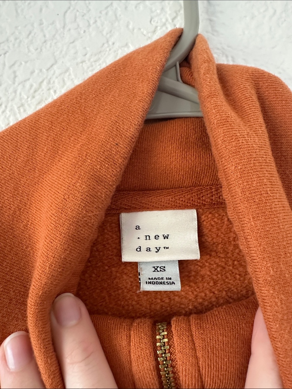 Rust 1/4 zip pullover! - Picture 5 of 6